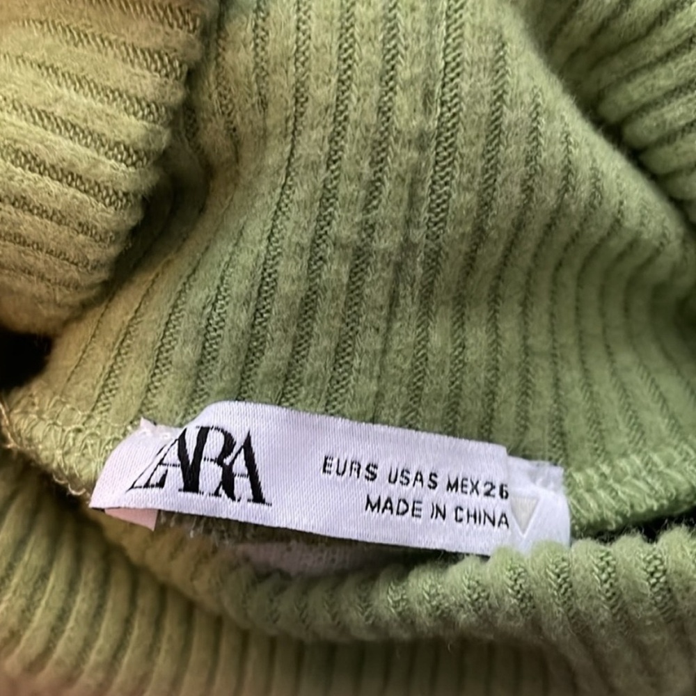 Zara Mock Turtleneck Sleeveless Sweater - Picture 4 of 4